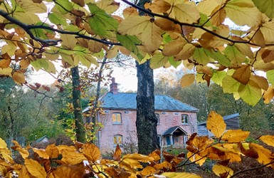 Cameron's Cottage in Autumn